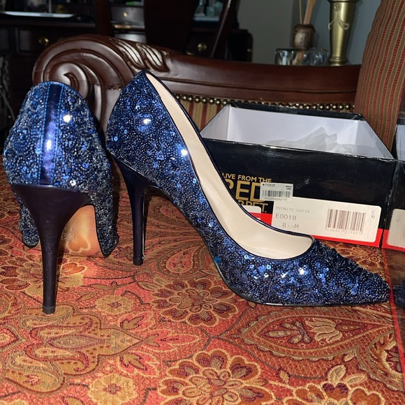 LIKE NEW Stilettos - Picture 2 of 4